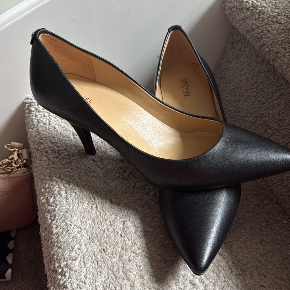 New Michael kors leather heels shoes size 11